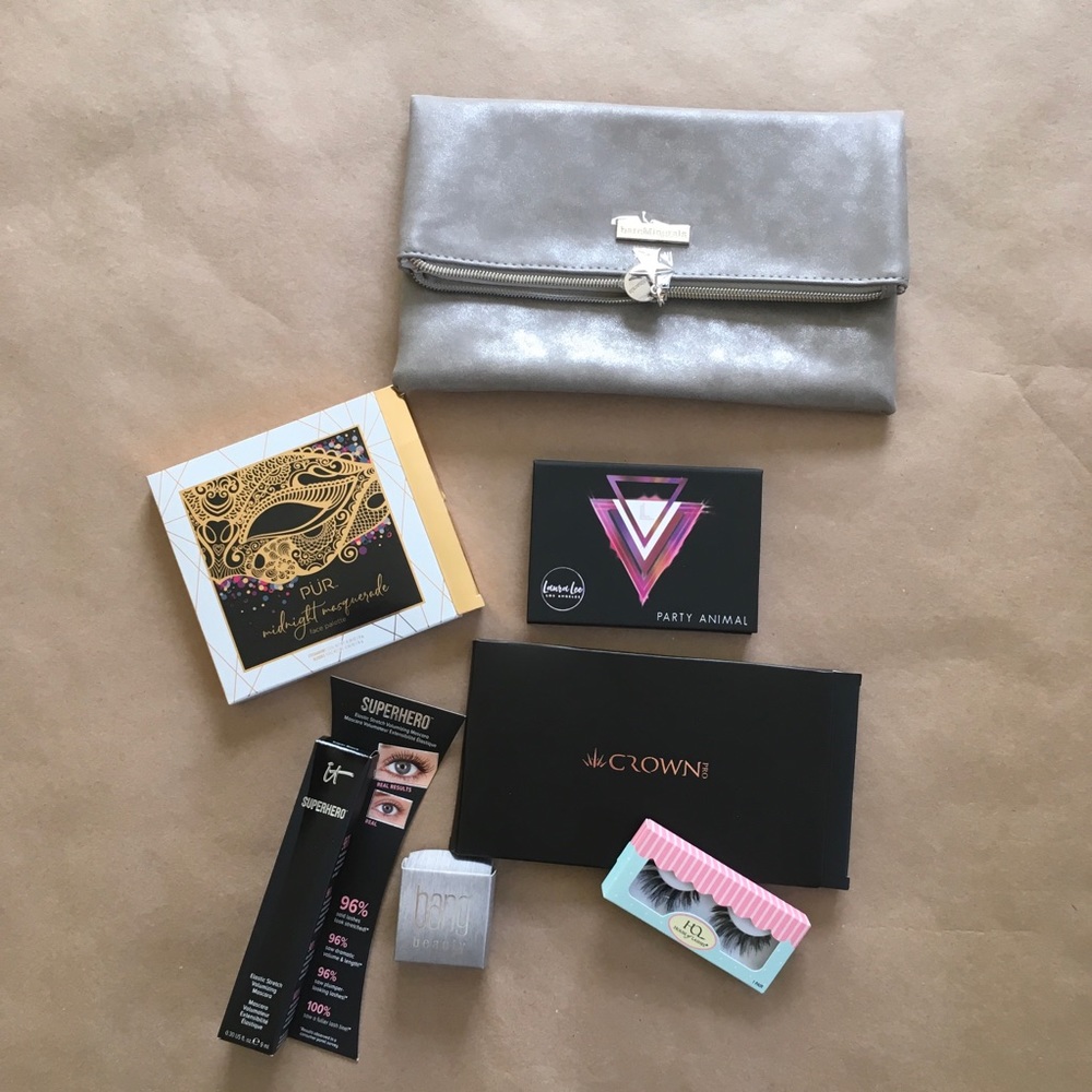 Eyeshadow Palette and Makeup Bundle